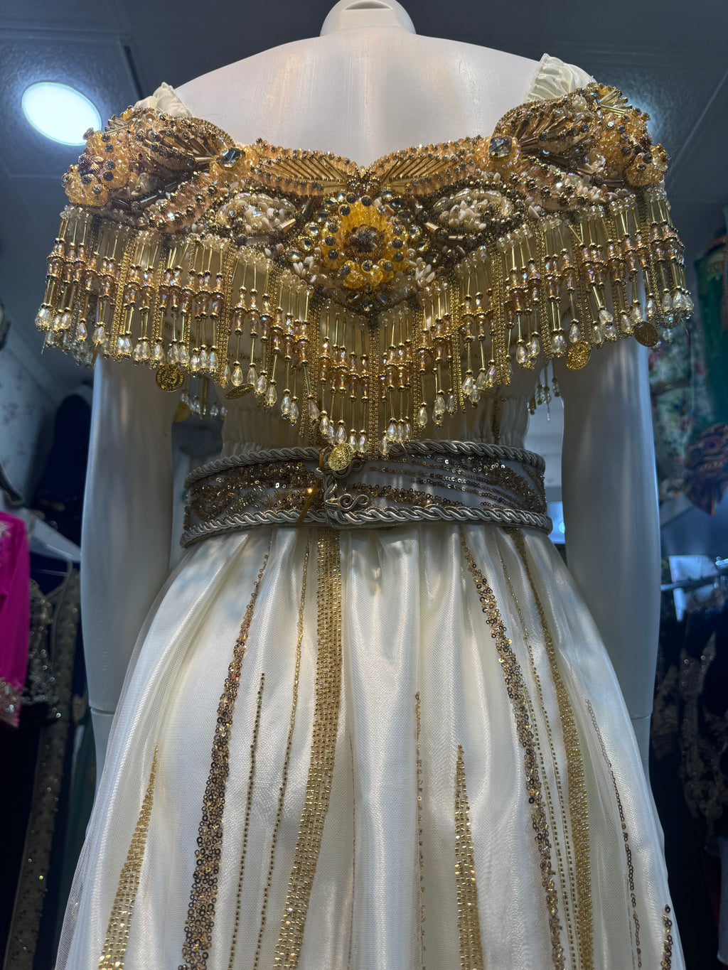 👑 البلوزة الوهرانية الملكية (ذهبي لامع)