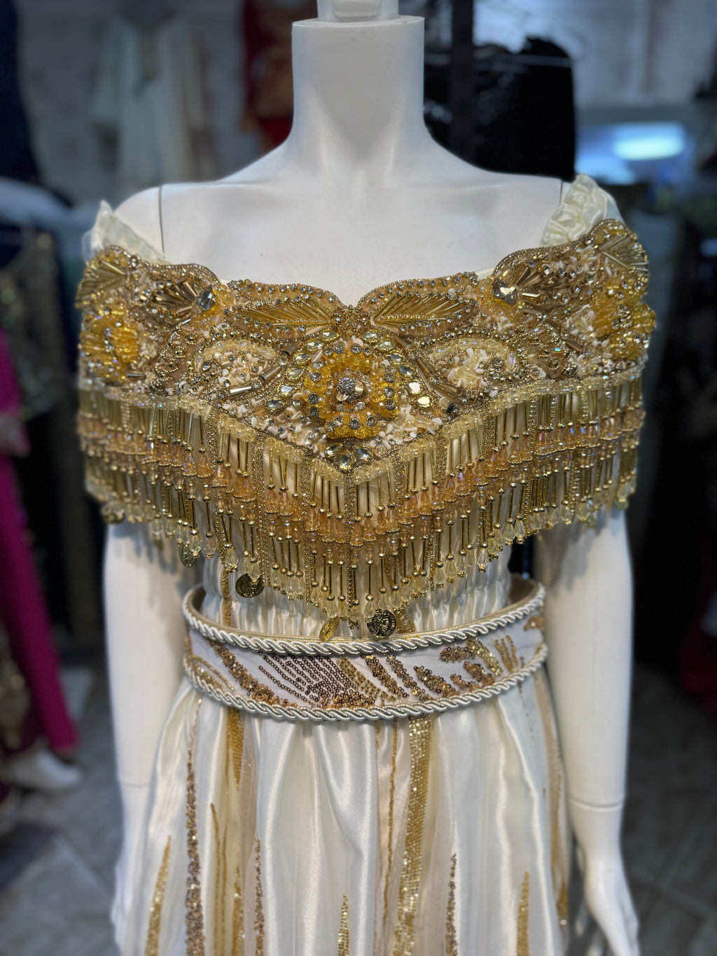 👑 البلوزة الوهرانية الملكية (ذهبي لامع)